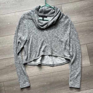 Gray & Silver Cropped Women's Sweater